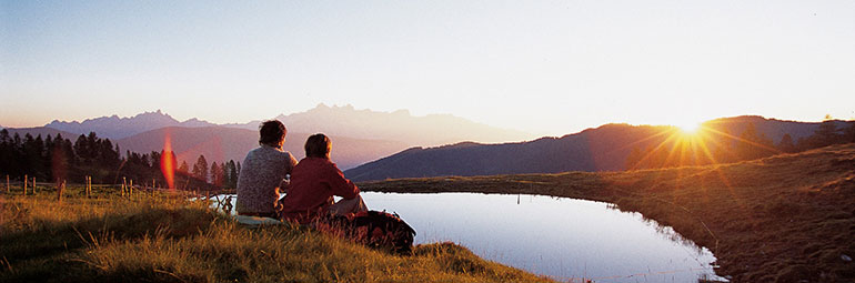 hike in wagrain with panoramic sunset